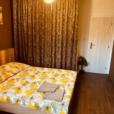 Apartment Pharamis Bešeňová Buitenkant foto
