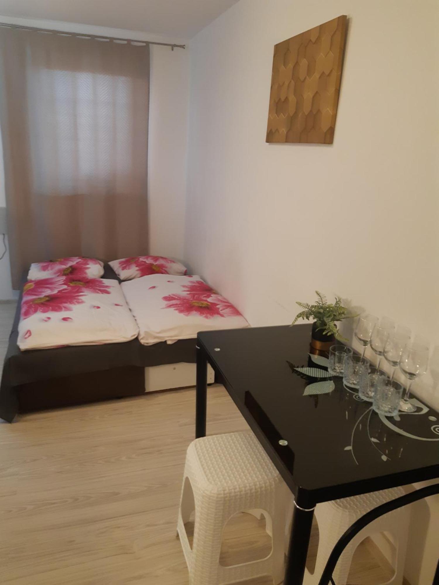 Apartment Pharamis Bešeňová Buitenkant foto