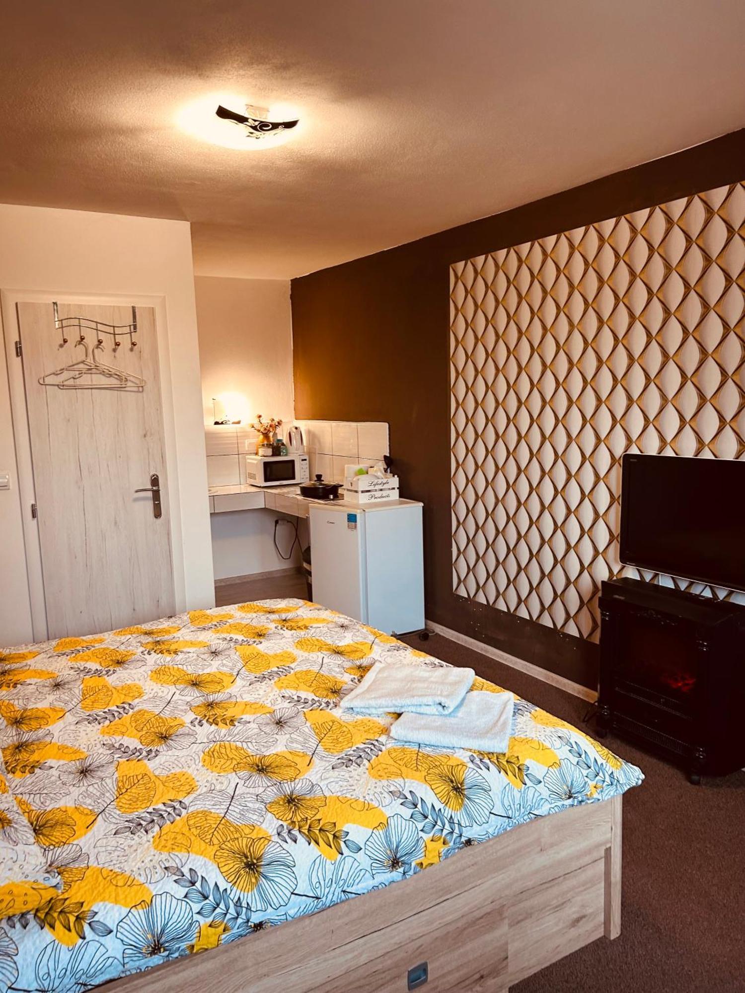 Apartment Pharamis Bešeňová Buitenkant foto