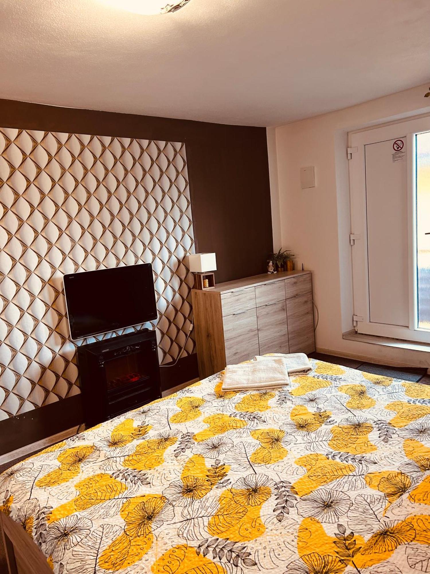 Apartment Pharamis Bešeňová Buitenkant foto