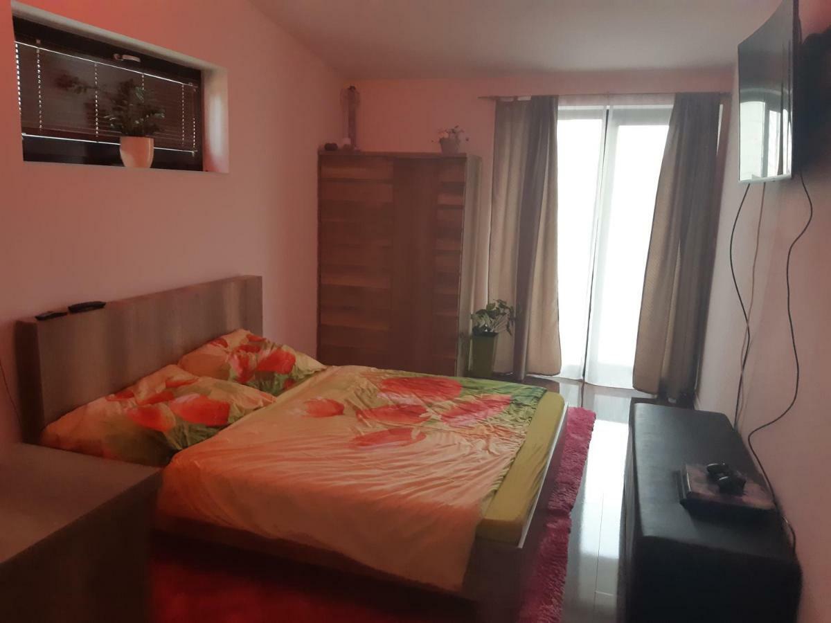 Apartment Pharamis Bešeňová Buitenkant foto